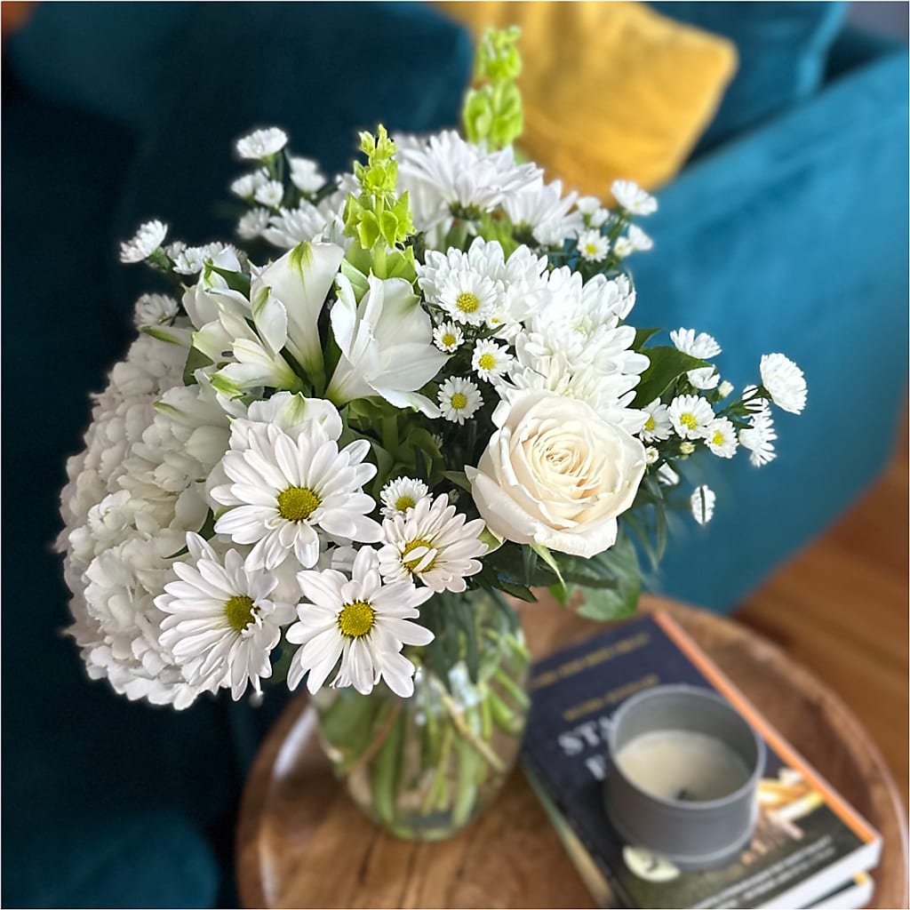 Classic Ivory – A Florist Original –  All City Florist Inc, Melbourne FL