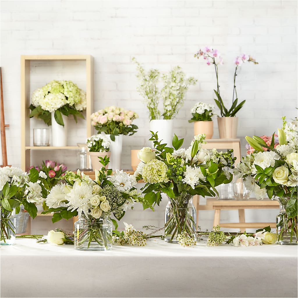 Classic Ivory – A Florist Original –  All City Florist Inc, Melbourne FL