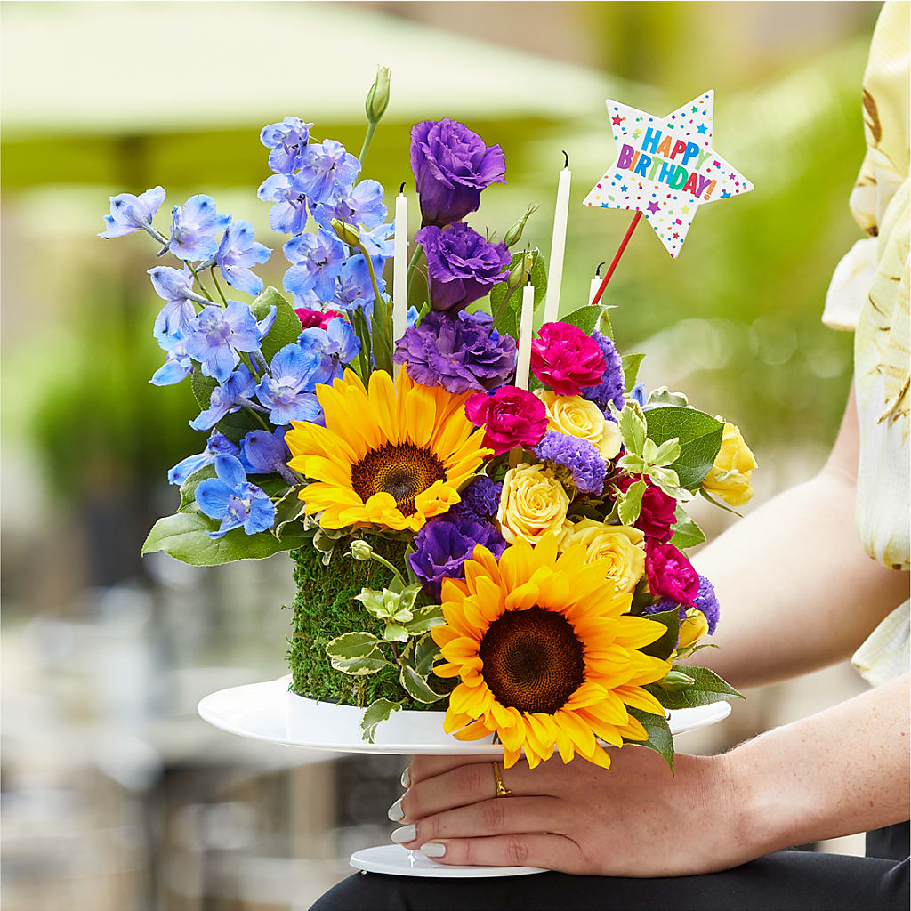 Star of the Day Floral Cake –  All City Florist Inc, Melbourne FL